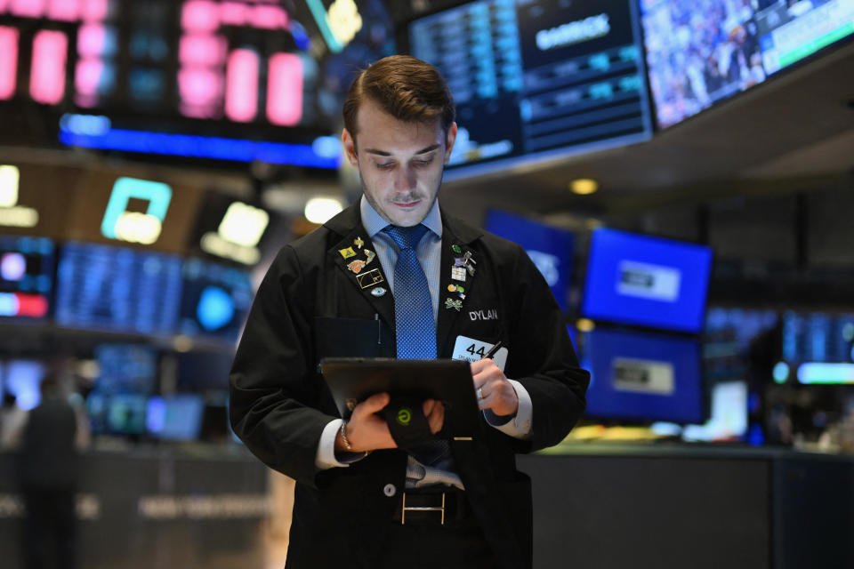 Traders work on the floor of the New York Stock Exchange during morning trading on May 17, 2024 in New York City. Wall Street stocks opened little changed May 17 after pulling back from a record run where the Dow exceeded 40,000 points for the first time. Around 10 minutes into trading the Dow Jones Industrial Average was steady at 39,872.66. (Photo by ANGELA WEISS / AFP) (Photo by ANGELA WEISS/AFP via Getty Images)