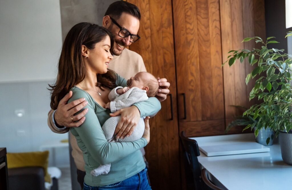 Ma minute finance : comment éviter les pertes financières pendant un congé maternité ou parental ?