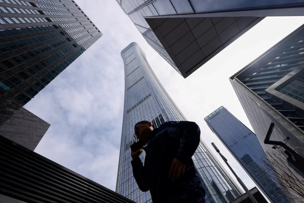 China to allow overseas investors access to more sectors
