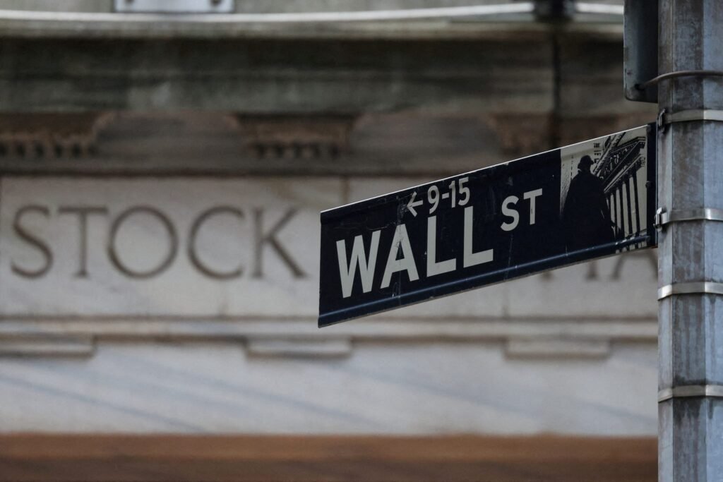Dow futures down 260 points; European stocks decline first time this week