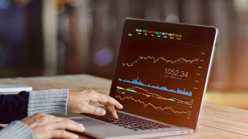 Stock market today: Trade setup for Nifty 50, Trump tariffs, Q1 results today; eight stocks to buy or sell on Thursday