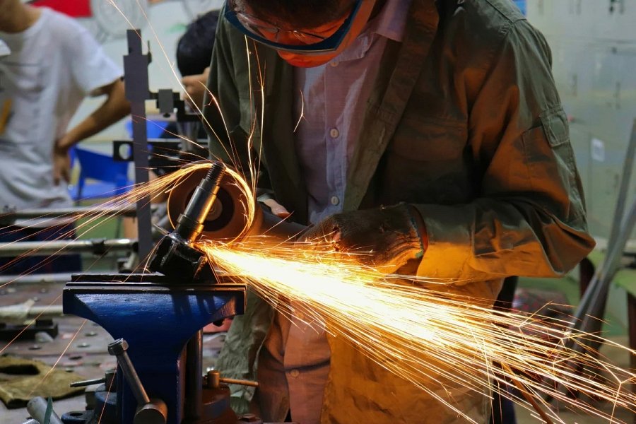 Two Of China’s Biggest Cities Report Poor Growth Numbers