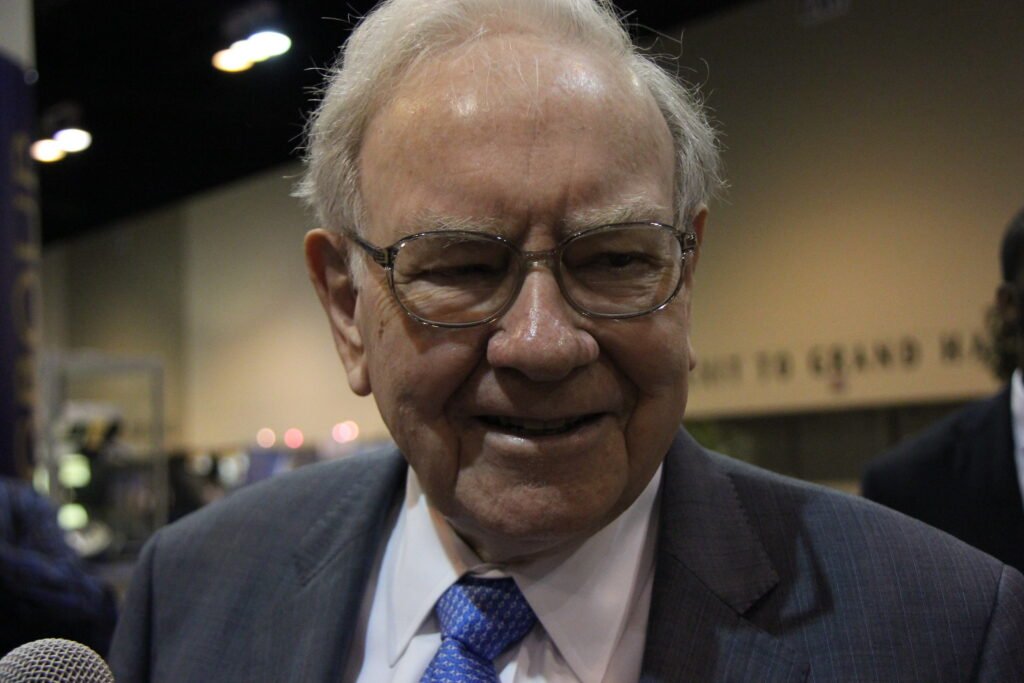 Warren Buffett’s Bright Warning to Wall Street: Here’s What It Means for Berkshire Hathaway and the Stock Market
