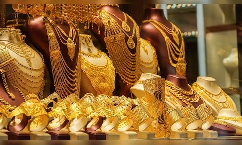 Gold delivers over 40% returns in 2025: Motilal Oswal sees more upside amid global uncertainty