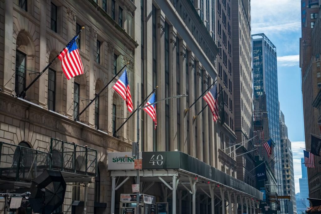 Dow, S&P 500, Nasdaq futures hold steady, gold gains ahead of Fed minutes