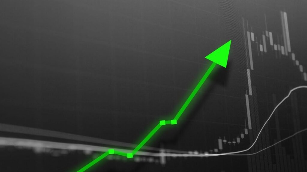 Closing Bell: Sensex up 398 pts, Nifty near 25,200; IT, metal, pharma gain