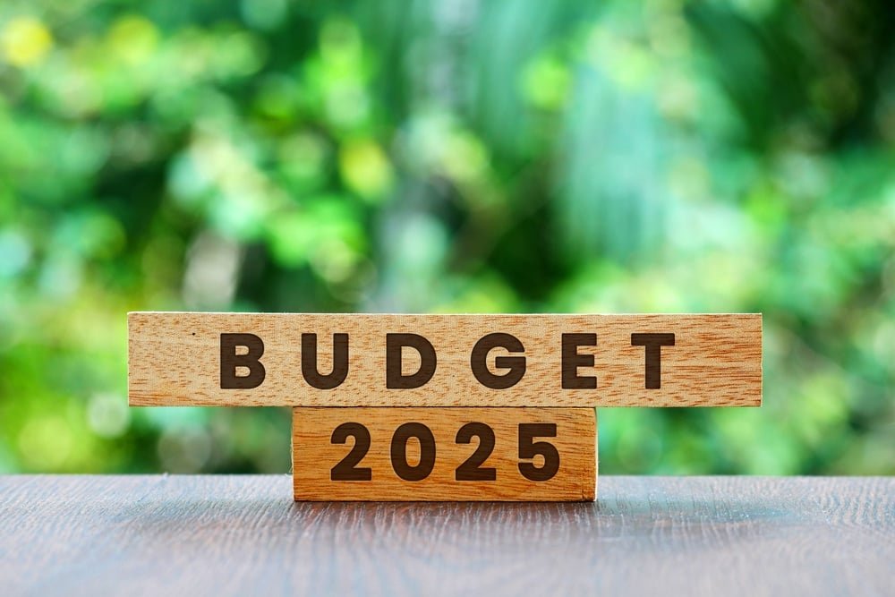UK housing market falters in anticipation of Autumn Budget