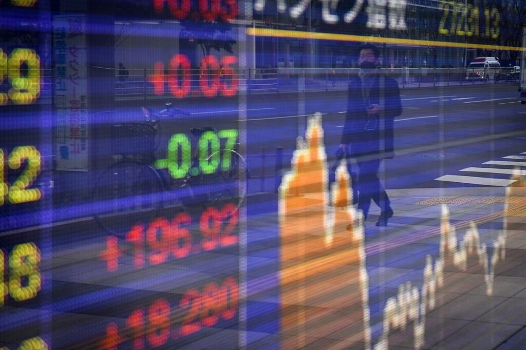 Asian Shares Dip After Credit Woes Hit Wall Street: Markets Wrap