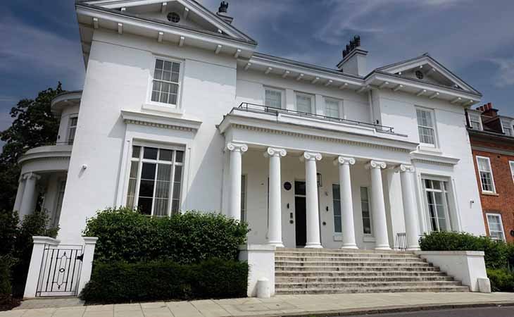 Wealthy property owners ‘rush to avoid’ Budget Mansion Tax
