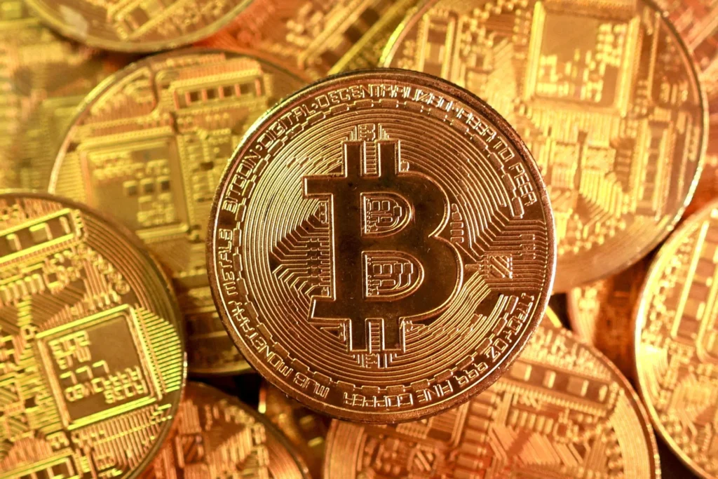 Bitcoin recovers above US$68,000 after death of Iranian leader
