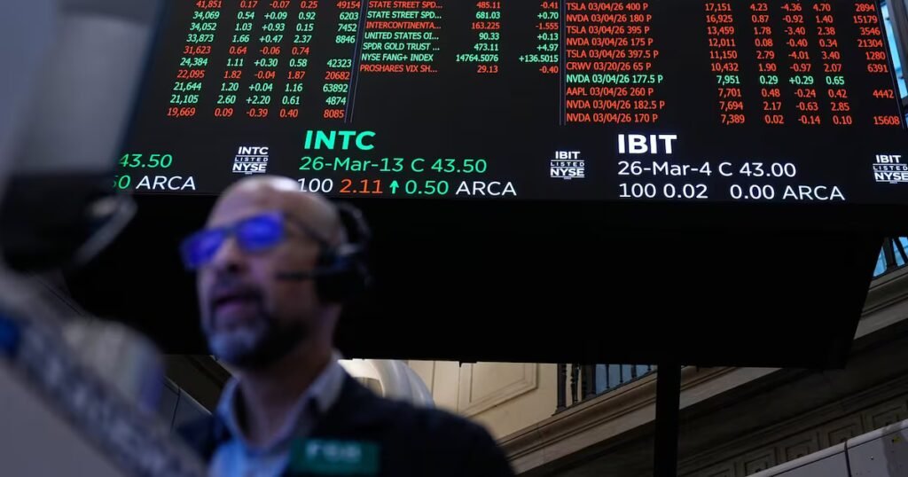 U.S. stocks rebound, oil prices ease