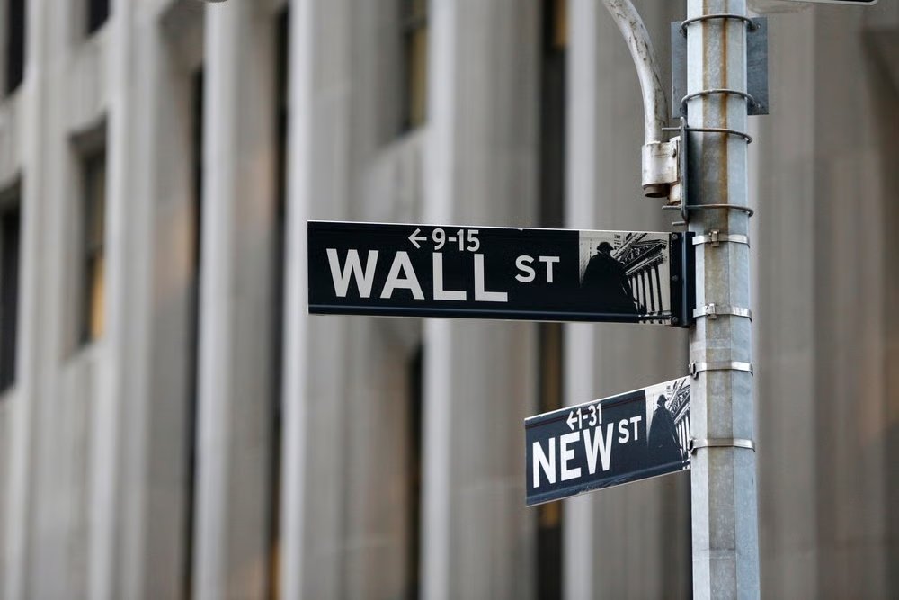 Stock Market Today: Dow Jones, S&P 500 Futures Plunge After Closure Of Strait Of Hormuz—Coherent, Credo Technology, CrowdStrike In Focus – State Street SPDR S&P 500 ETF Trust (ARCA:SPY)