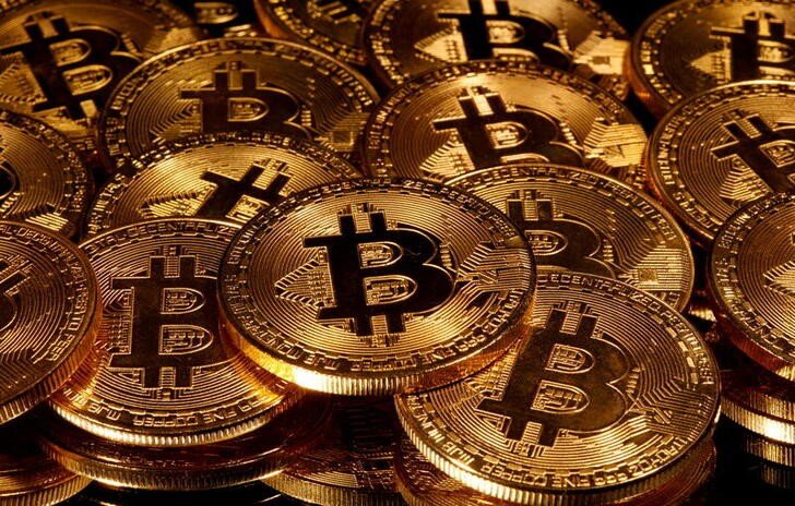 Bitcoin set to end the week lower amid risk aversion as the Iran war rages on By Investing.com