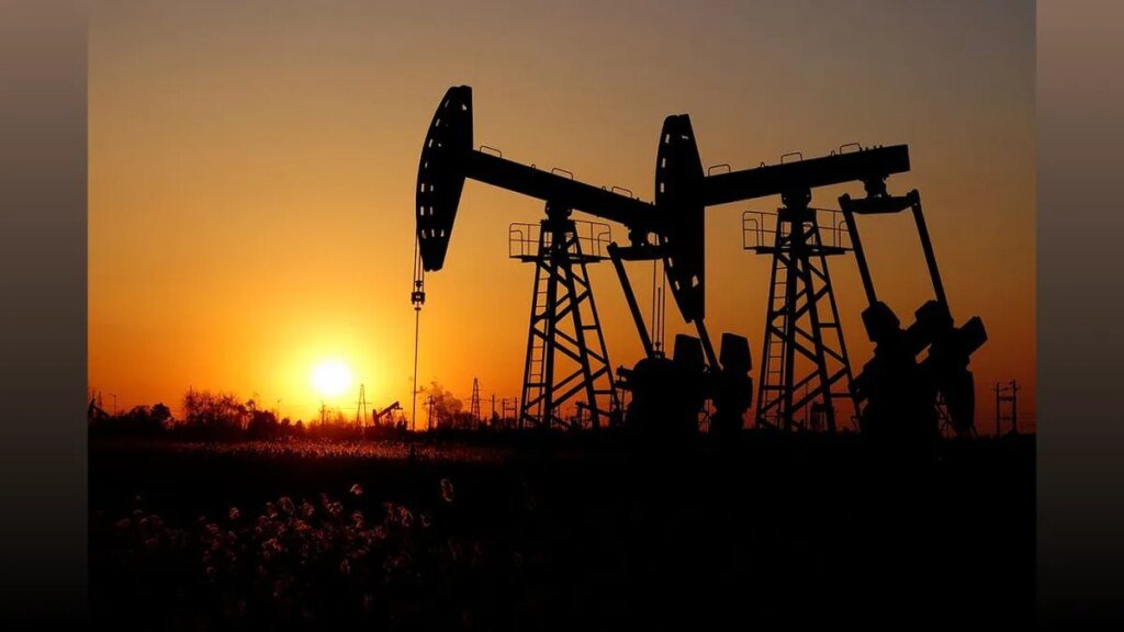 Stock Market Outlook: West Asia, Oil, Inflation & FII Key Factors: Rediff Moneynews