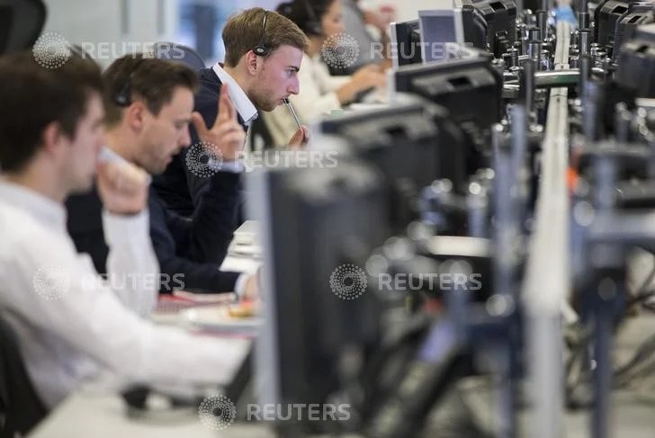FTSE 100 today: Stocks rise as US-Iran deal hopes offset GDP dip By Investing.com