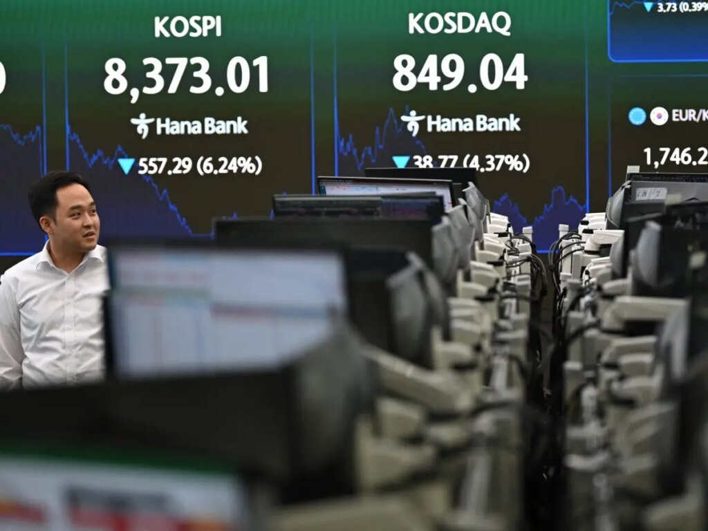 Asian stock market bloodbath: Sell-off wipes out billions across Kospi, Nikkei and Hang Seng