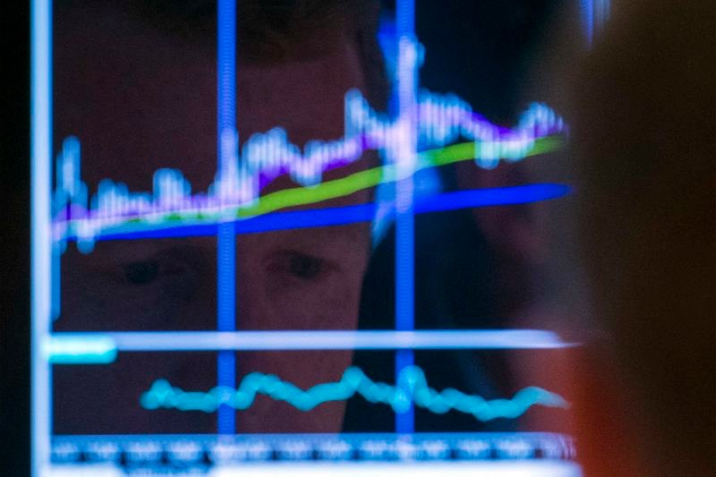 Pearson falls 3.5% as company holds guidance despite beat By Investing.com