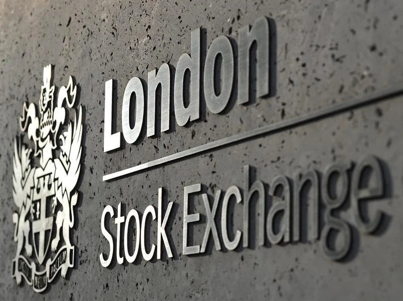 FTSE 100 today: Stocks hit fresh record as oil and earnings boost gains By Investing.com