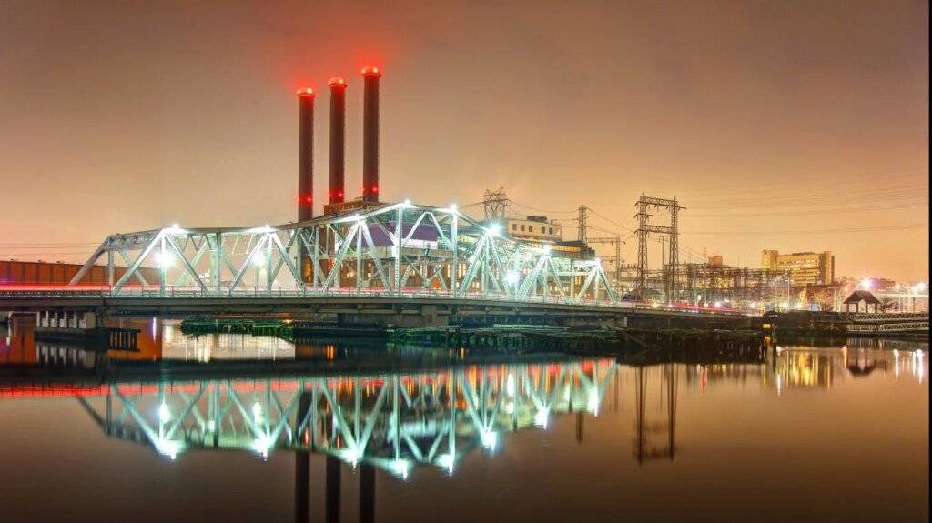 XLU vs. VPU: Which Utilities ETF Best Powers the AI Data-Center Boom?