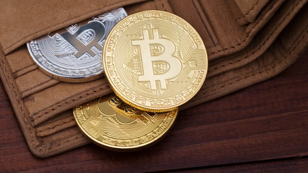 BTC news: Early bitcoin wallet wakes after 15 years with $3.2 million transfer