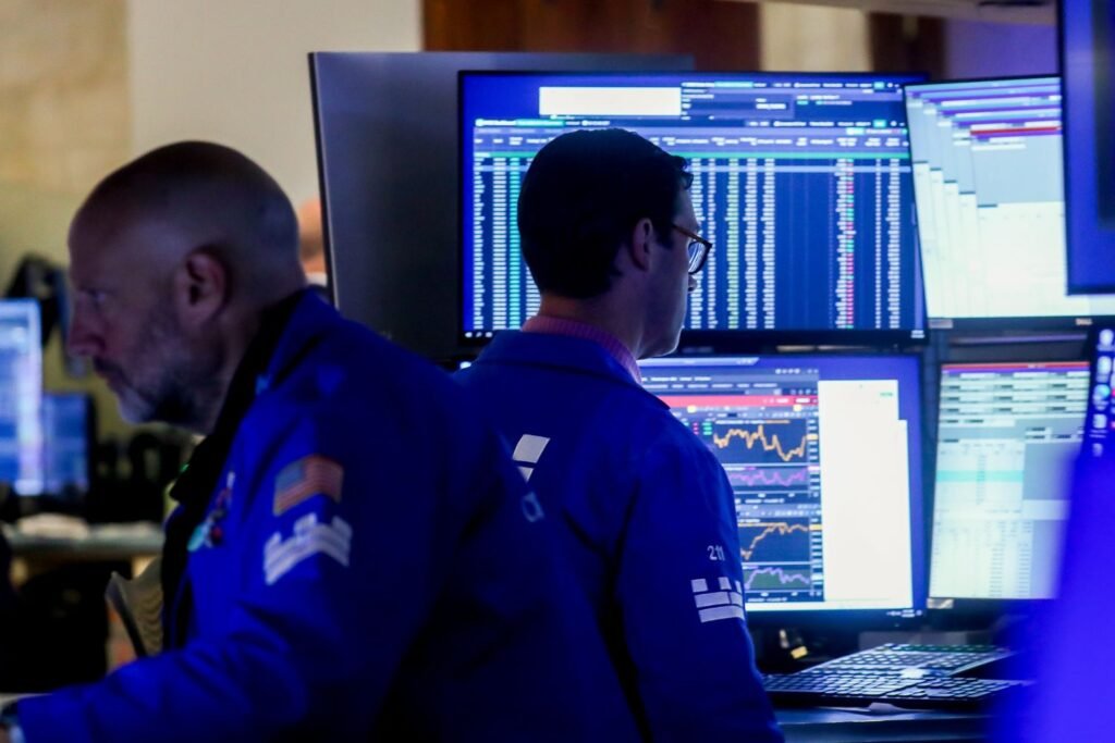 Stock Market Today: Major Indexes Finish Mixed; Dow Extends Rally; SpaceX, AMD Shares Weigh on Nasdaq