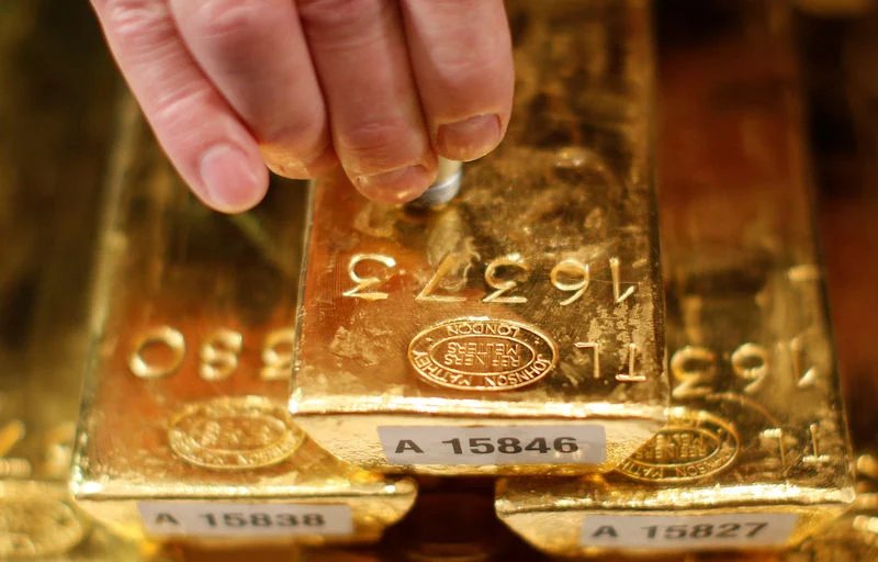 Gold prices shed about 3% on hawkish Warsh at Jackson Hole, set for weekly decline By Investing.com