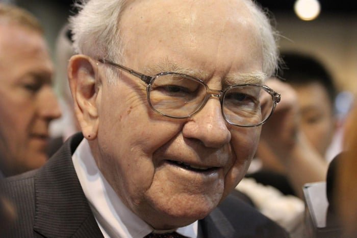 If a Stock Market Crash Is Coming, You’ll Want to Hold Onto These 3 Warren Buffett Stocks