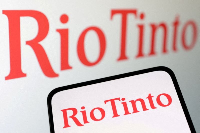 Rio Tinto climbs as analysts upgrade stock on compelling valuation, cash flow By Investing.com
