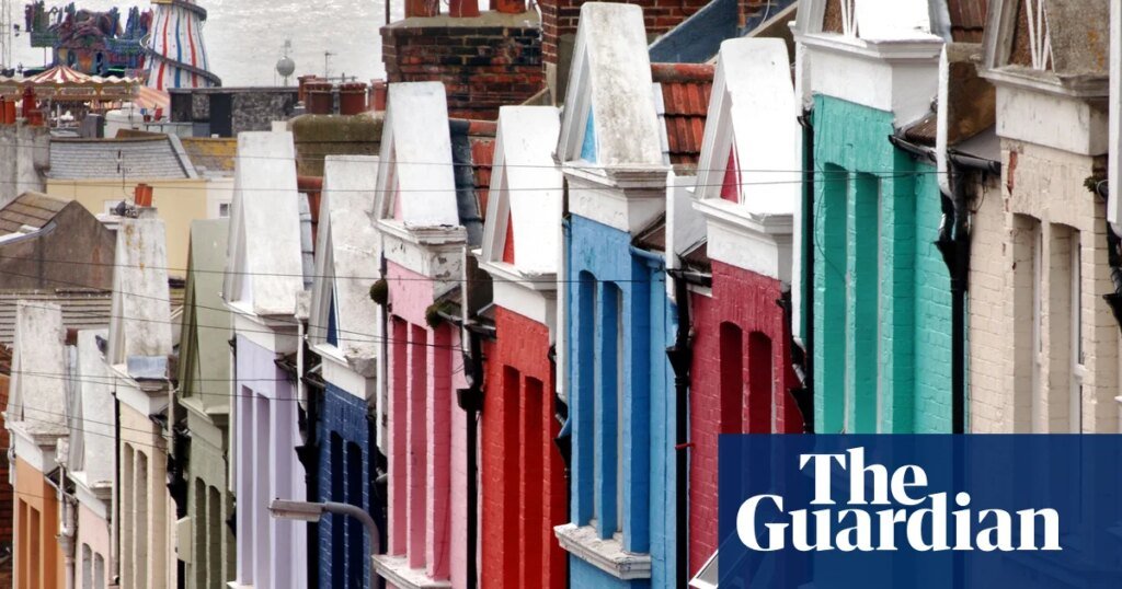 UK house prices fall for first time since 2023, led by London and south-east | House prices
