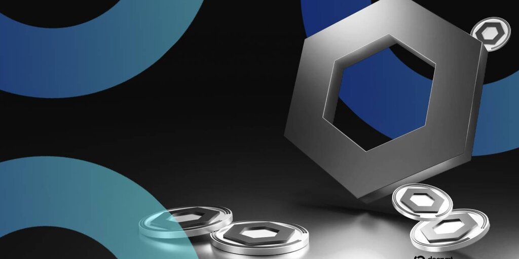 Bitcoin Starts the Week Flat, But Chainlink Is Flying—Here’s Why