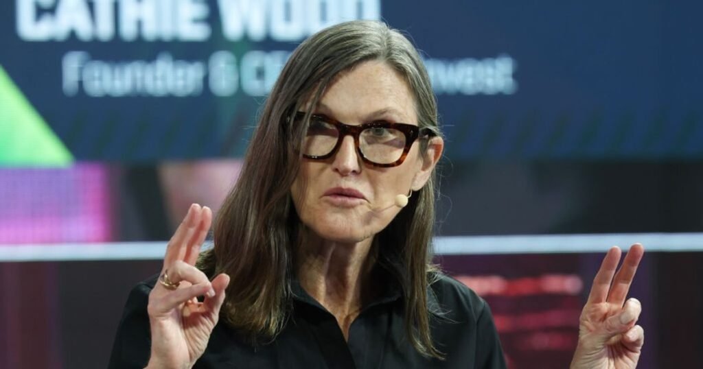 Clarity Act Vote: Bitcoin Falls as Cathie Wood Sells BTC